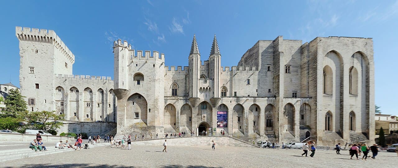 Palais des Papes (Pope's Palace)