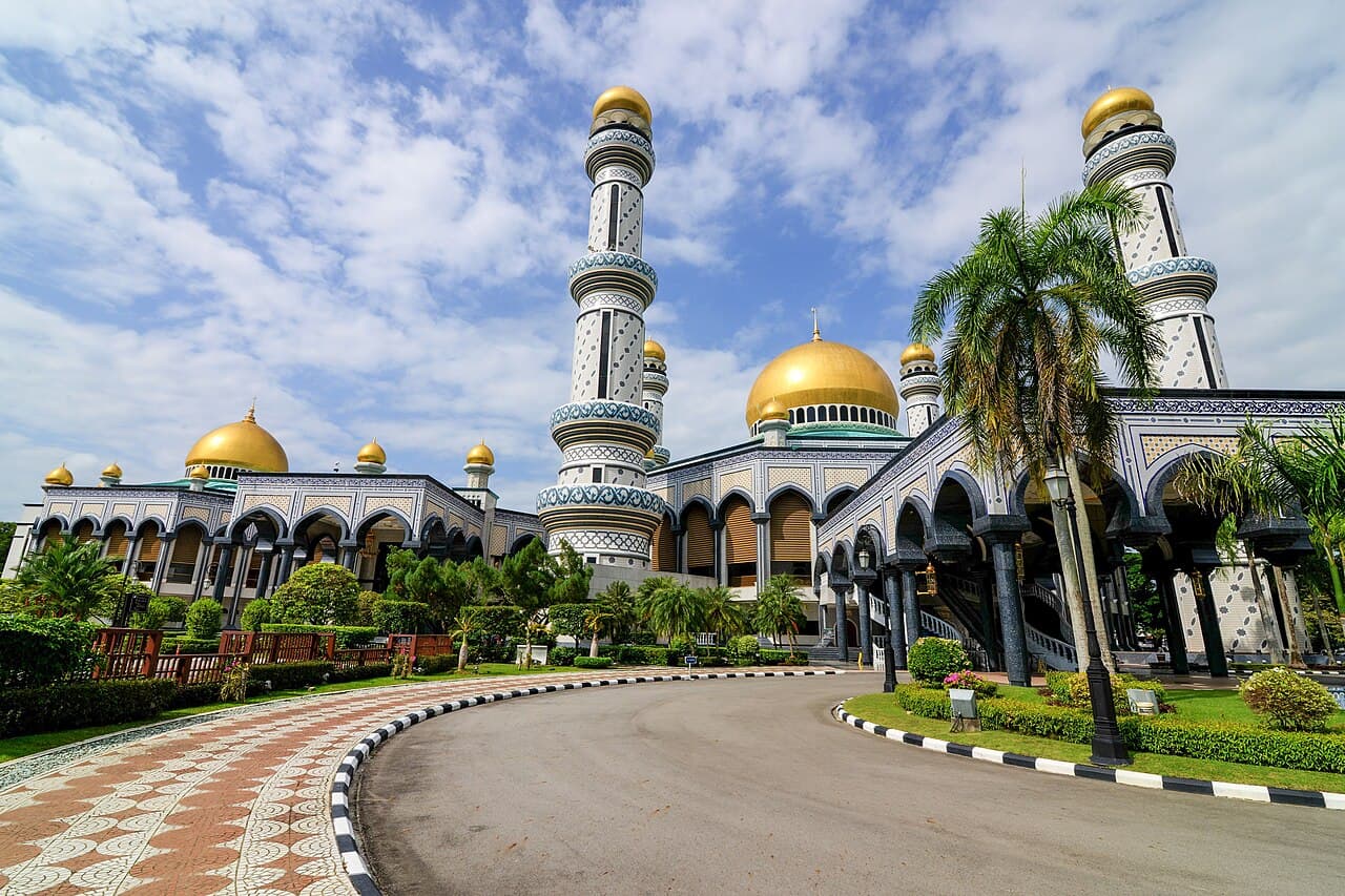 Jame' Asr Hassanil Bolkiah Mosque