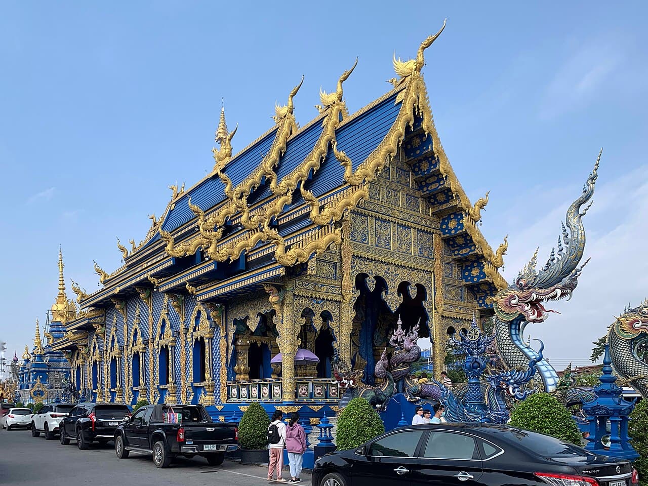 Wat Rong Suea Ten (Blue Temple)