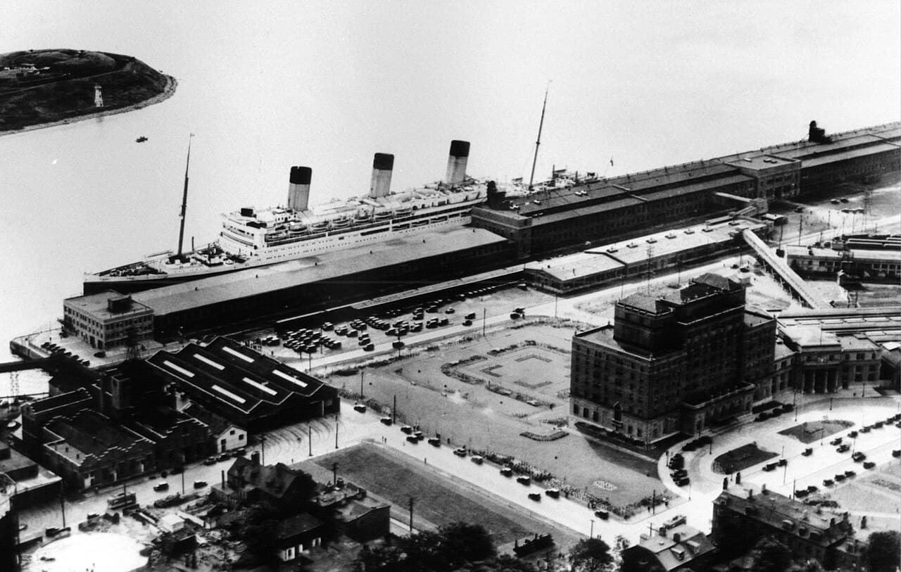 Pier 21