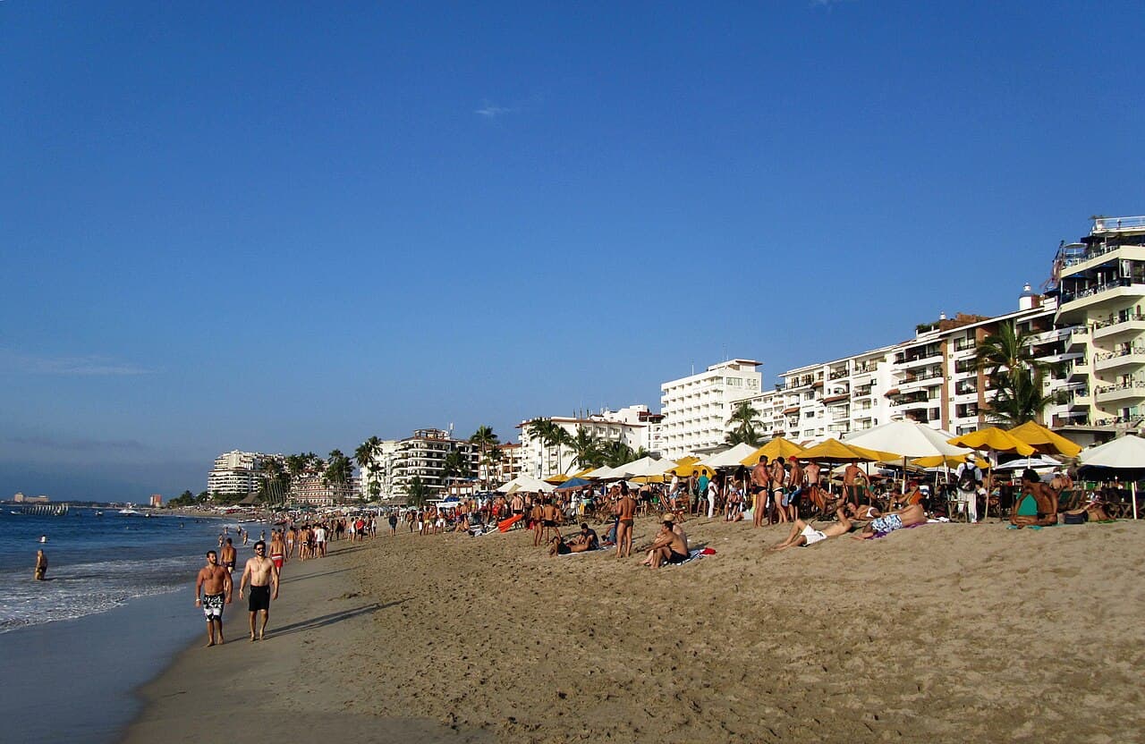 Playa Los Muertos