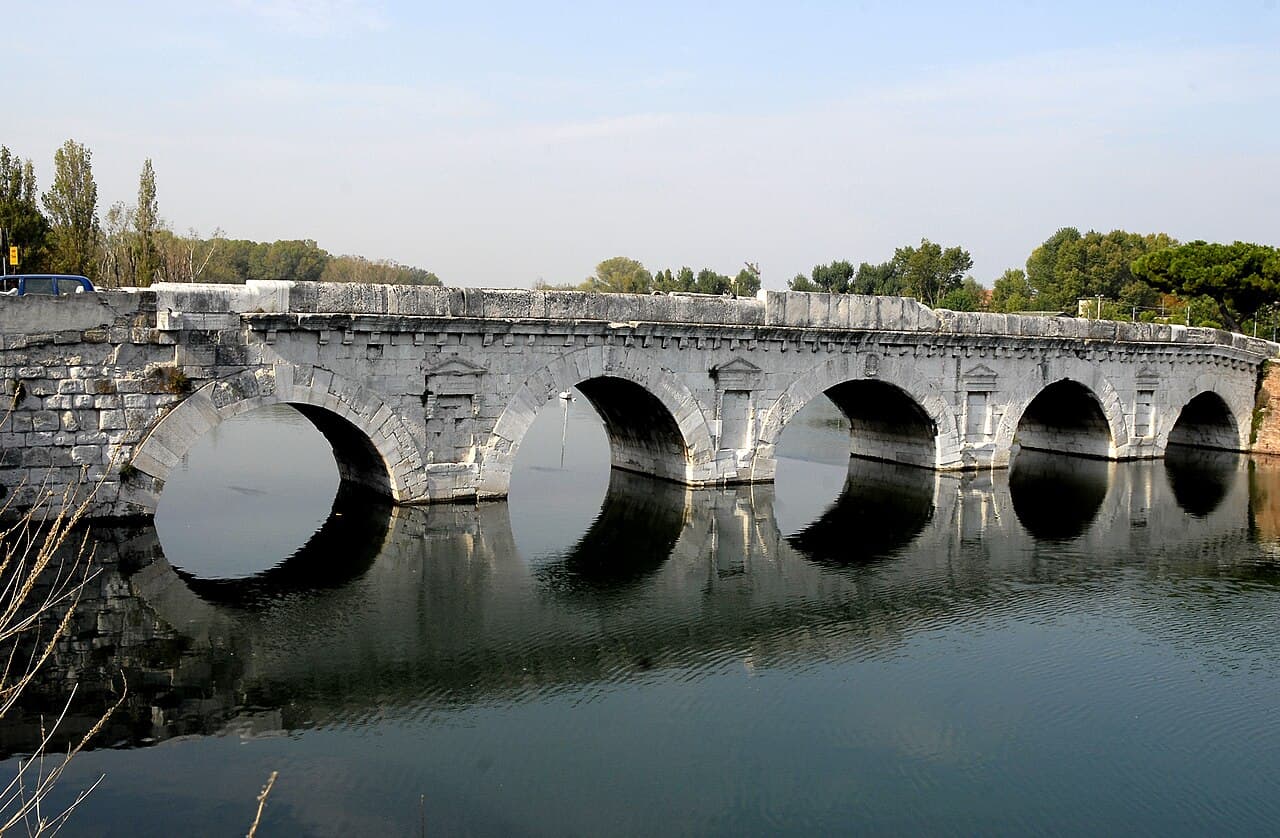 Ponte di Tiberio (Tiberius Bridge)