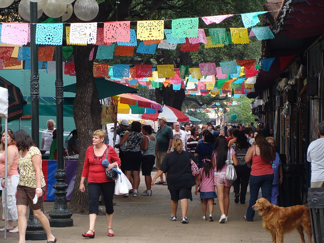 Market Square (El Mercado)
