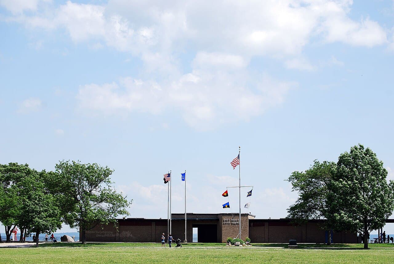 Cove Island Park