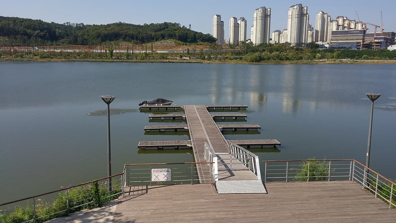 Gwanggyo Lake Park